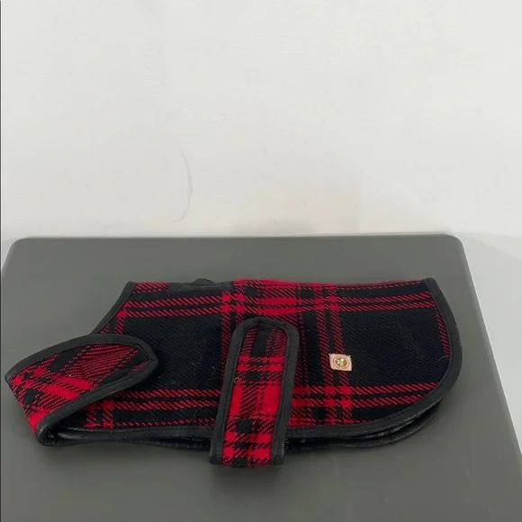 Chilly Dog Red and Black Plaid Blanket Dog Coat - Picture 1 of 8